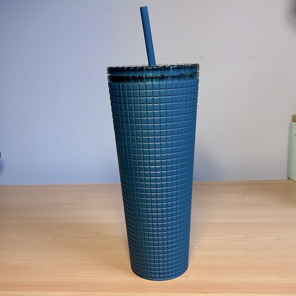 Starbucks 2023 Winter Subzero Soft Touch Grid Matte Blue 24oz Venti Tumbler Cold - Picture 2 of 7